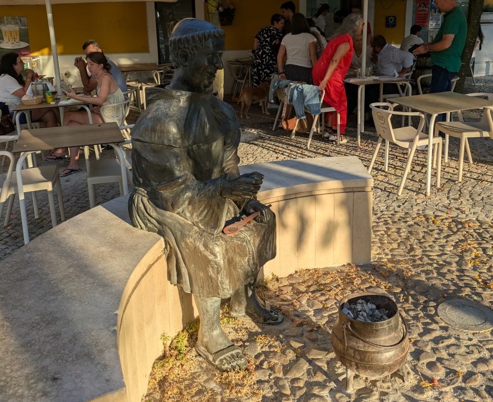 23-dieser Padre hat die Sopa da Pedra erfunden